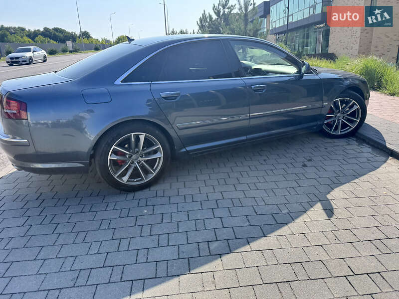 Седан Audi A8 2008 в Хмельницком