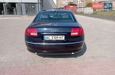 Седан Audi A8 2004 в 