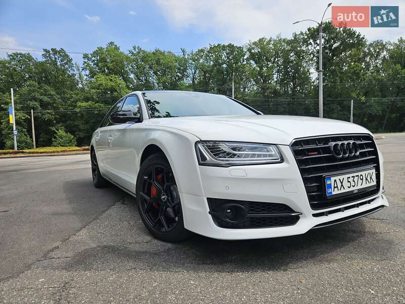 Седан Audi A8 2012 в 
