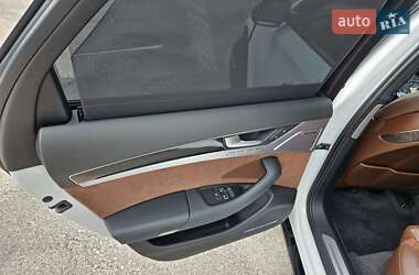 Седан Audi A8 2012 в 