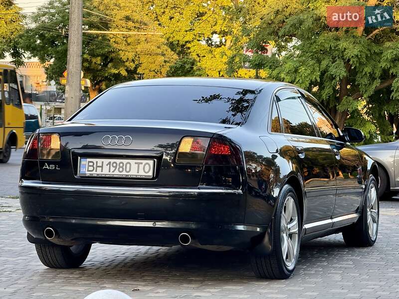 Седан Audi A8 2006 в Одесі