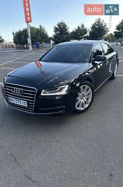 Седан Audi A8 2017 в 