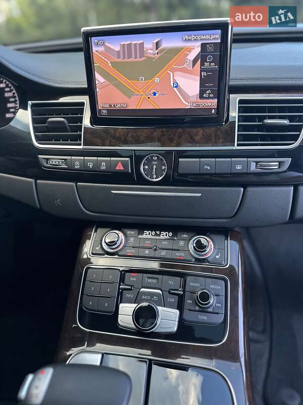 Седан Audi A8 2017 в Одессе