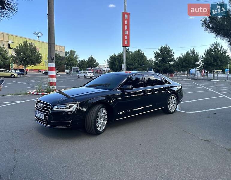 Седан Audi A8 2017 в Одессе