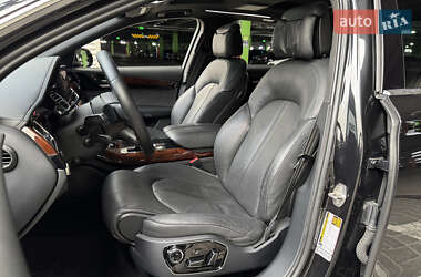 Седан Audi A8 2012 в 