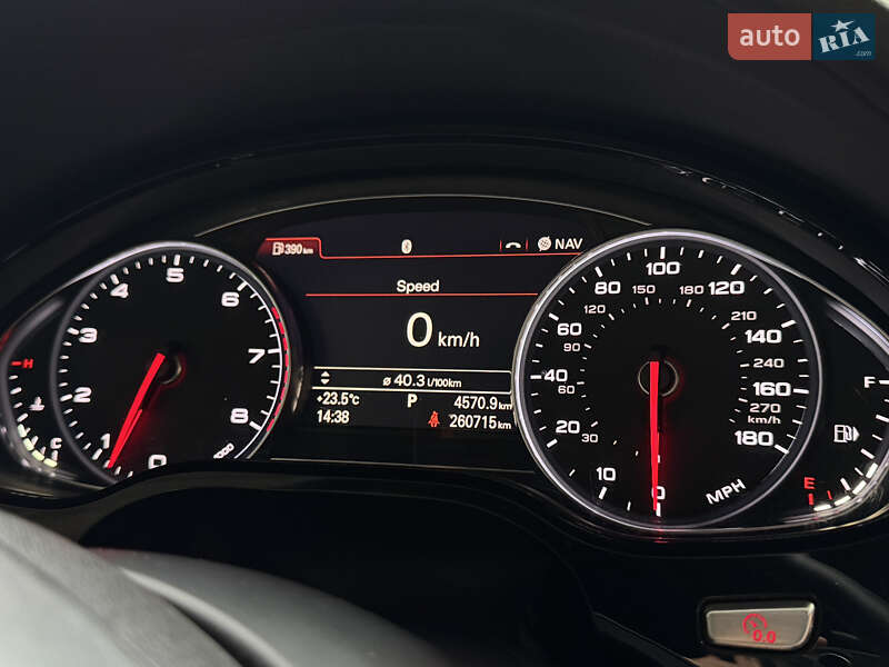 Седан Audi A8 2012 в Києві