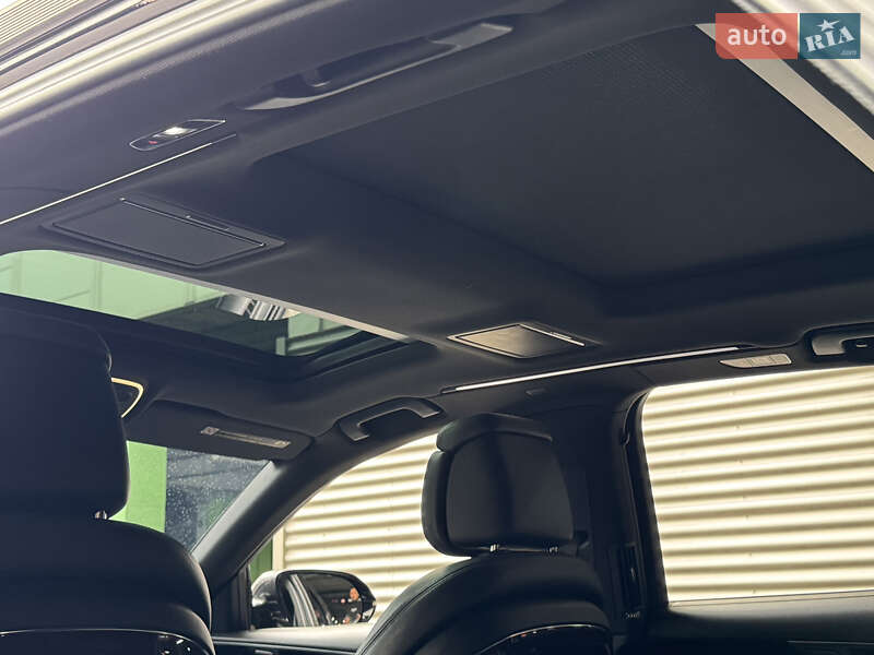 Седан Audi A8 2012 в Києві