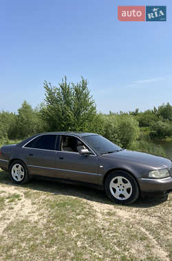 Седан Audi A8 2000 в 