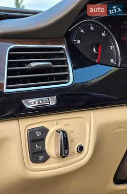 Седан Audi A8 2013 в 