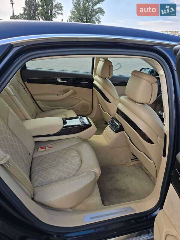 Седан Audi A8 2013 в Киеве фото 36 Седан Audi A8 2013 в Киеве