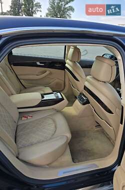 Седан Audi A8 2013 в 