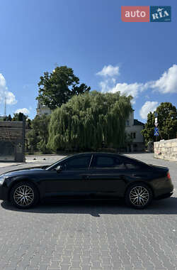 Седан Audi A8 2010 в 