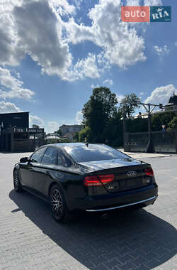 Седан Audi A8 2010 в 