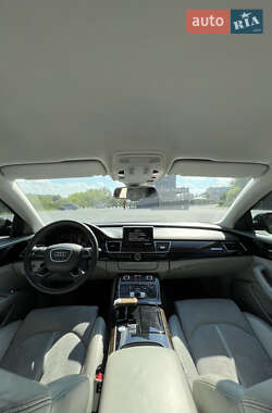 Седан Audi A8 2010 в 