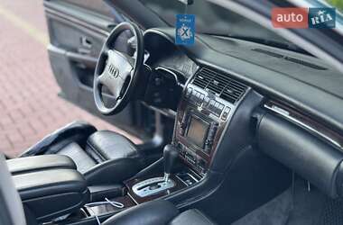 Седан Audi A8 1997 в 