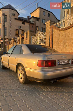 Седан Audi A8 1996 в 