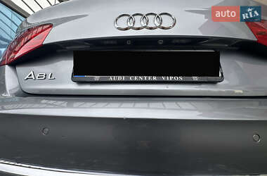 Седан Audi A8 2013 в Києві