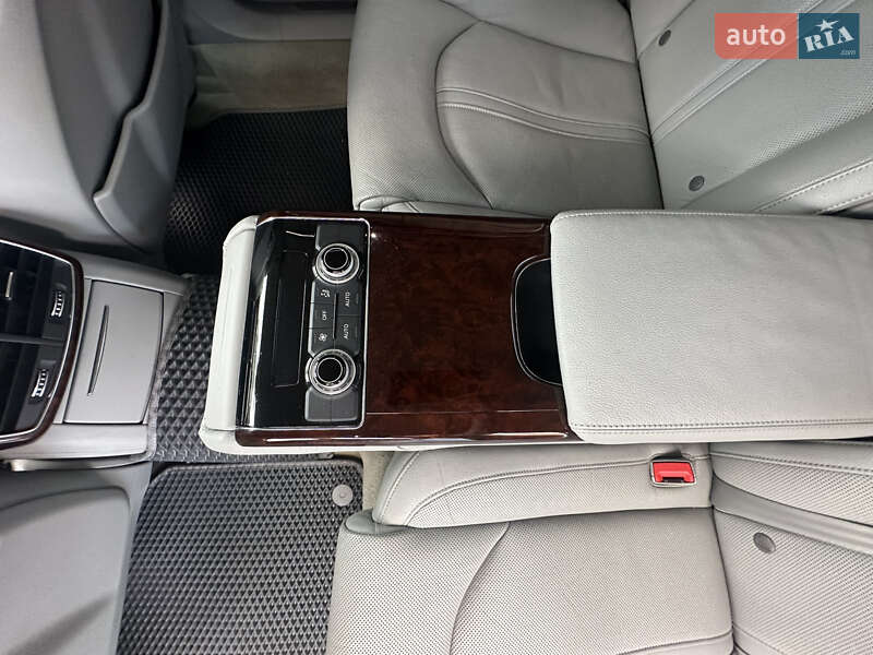 Седан Audi A8 2013 в Киеве