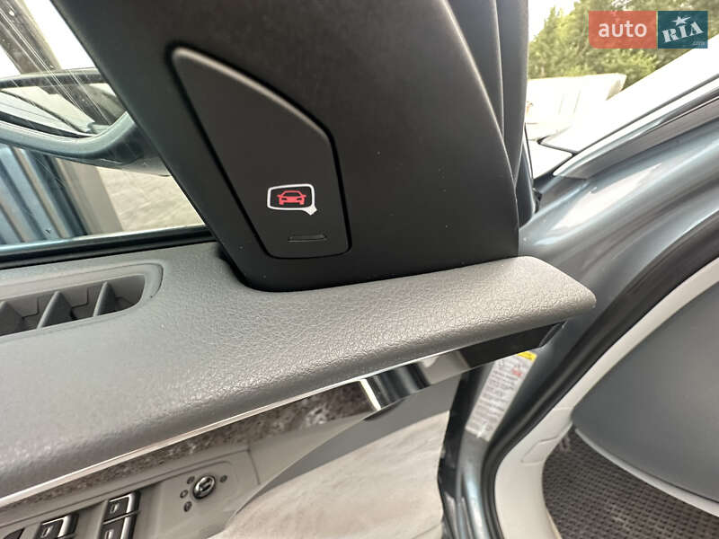 Седан Audi A8 2013 в Киеве