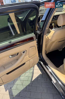 Седан Audi A8 2005 в 