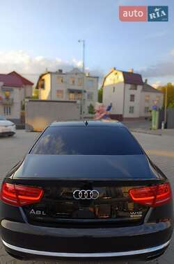 Седан Audi A8 2012 в 