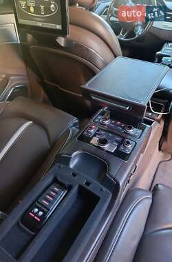 Седан Audi A8 2012 в 