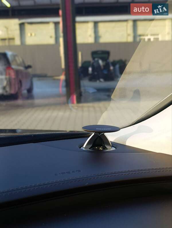 Седан Audi A8 2012 в Львове