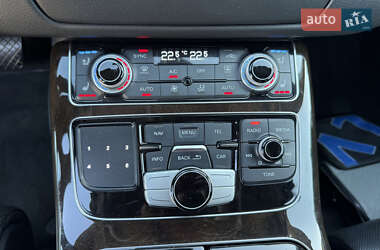 Седан Audi A8 2016 в 
