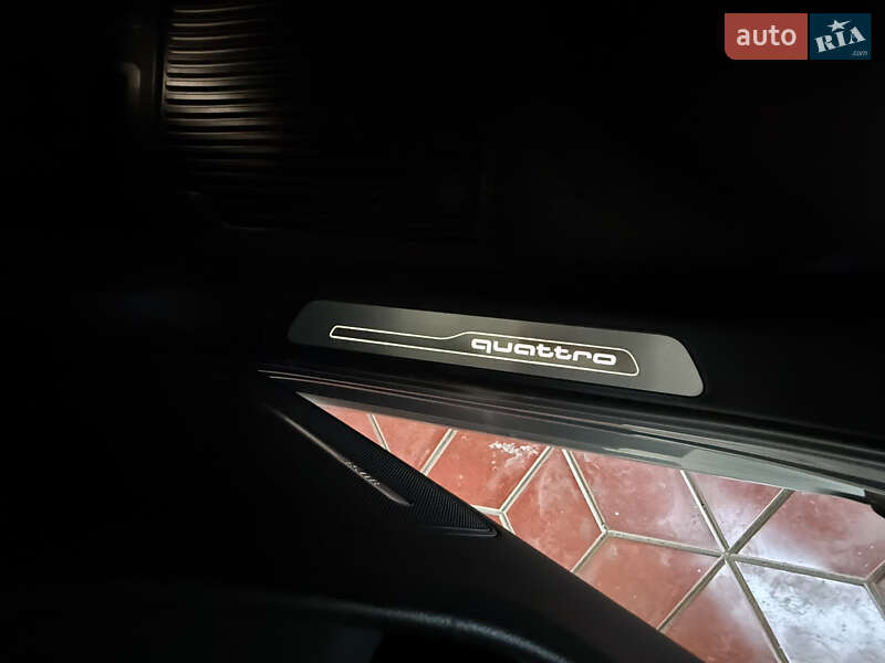 Седан Audi A8 2016 в Киеве фото 31 Седан Audi A8 2016 в Киеве