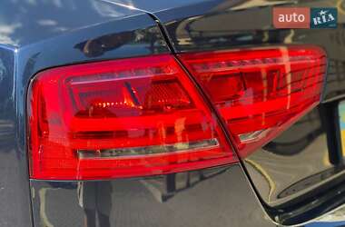 Седан Audi A8 2010 в 