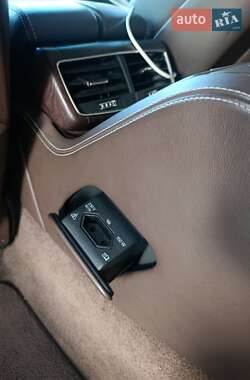 Седан Audi A8 2012 в 