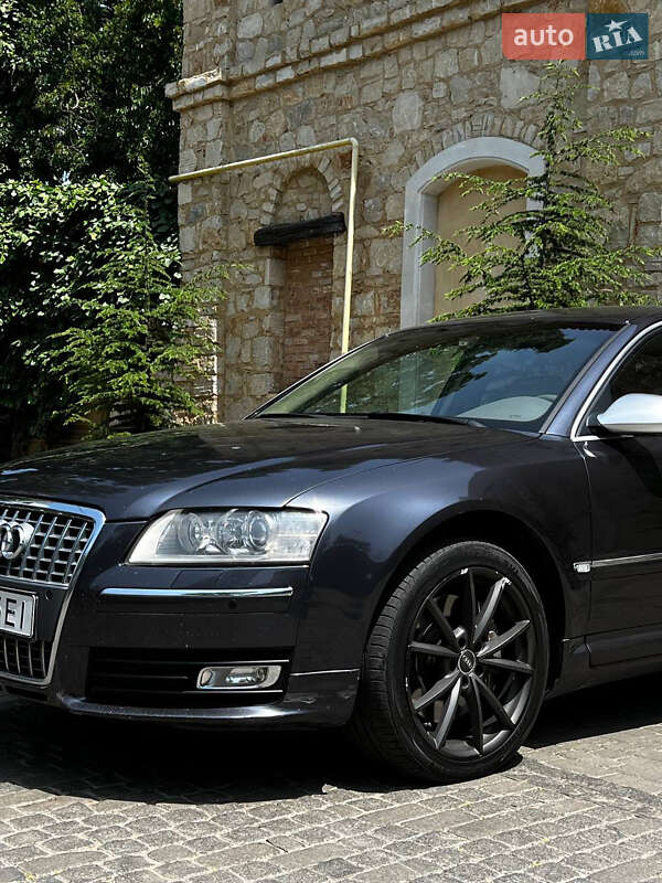 Седан Audi A8 2006 в Одессе