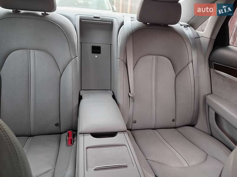Седан Audi A8 2013 в Киеве фото 27 Седан Audi A8 2013 в Киеве