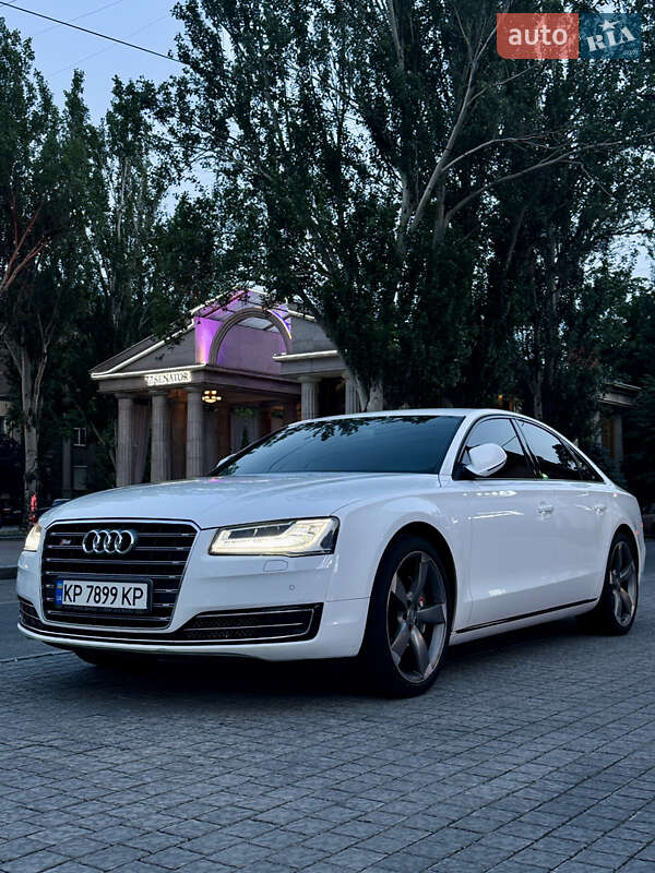 Седан Audi A8 2014 в 