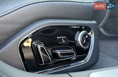Седан Audi A8 2016 в 