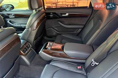 Седан Audi A8 2016 в 