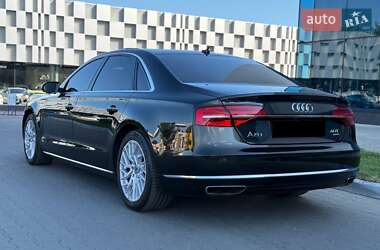 Седан Audi A8 2016 в 