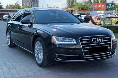 Седан Audi A8 2016 в 