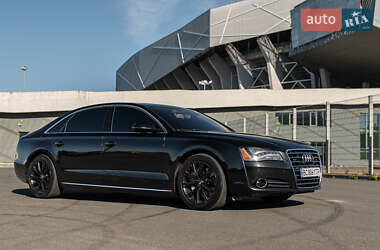 Седан Audi A8 2013 в 