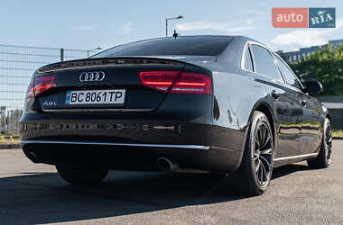 Седан Audi A8 2013 в 