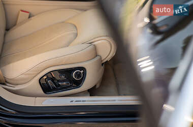 Седан Audi A8 2013 в 