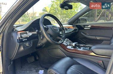 Седан Audi A8 2013 в 