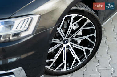 Седан Audi A8 2018 в 