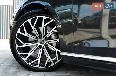 Седан Audi A8 2018 в 