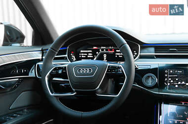 Седан Audi A8 2018 в 