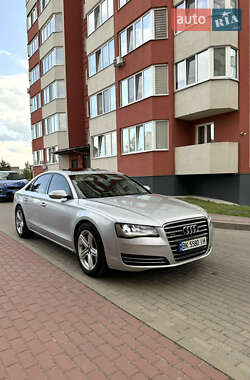 Седан Audi A8 2012 в 