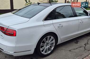 Седан Audi A8 2015 в 
