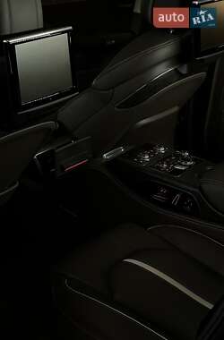 Седан Audi A8 2013 в 