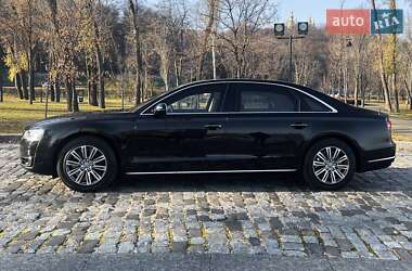 Седан Audi A8 2017 в 