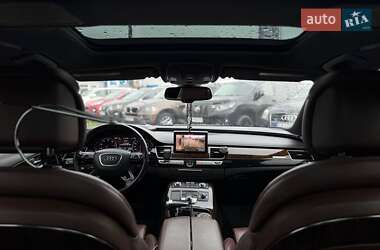 Седан Audi A8 2016 в 